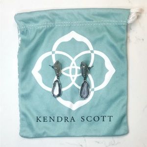 Kendra Scott drop earring